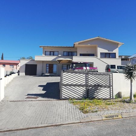 Ginas Place Springbok Luaran gambar