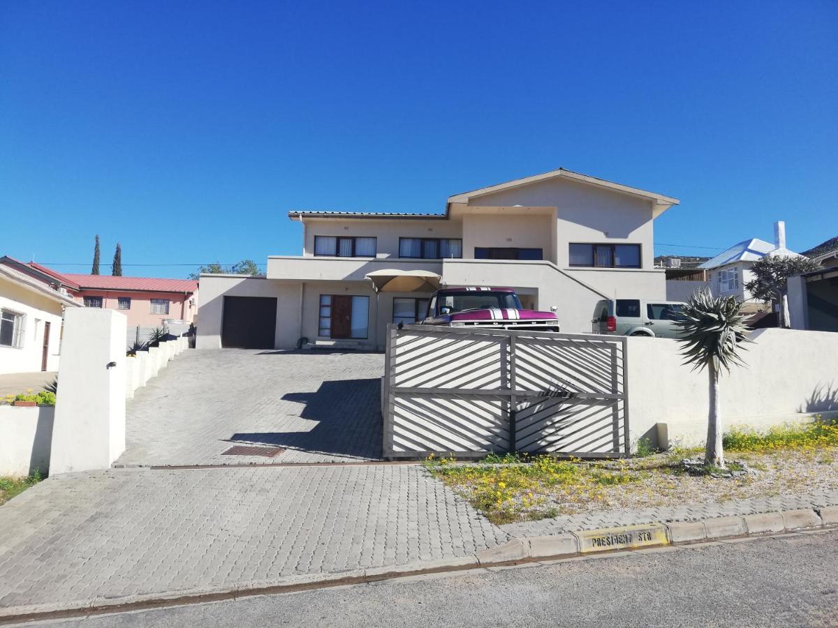 Ginas Place Springbok Luaran gambar
